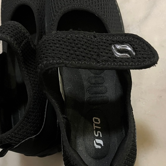 🎈Comfortable Cushion Mary Jane Shoes🎁Bundle up to 5lbs for $20 Sale 📦 - Picture 9 of 9